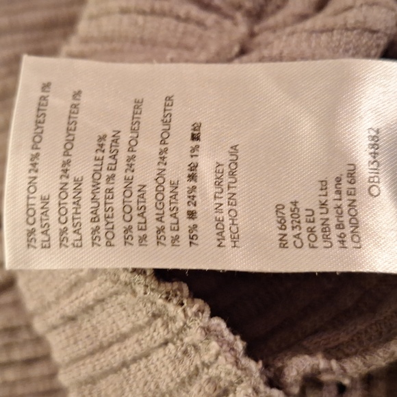 Pre-owned used good condition Urban Outfitters Flare pants Size XS - Picture 5 of 6